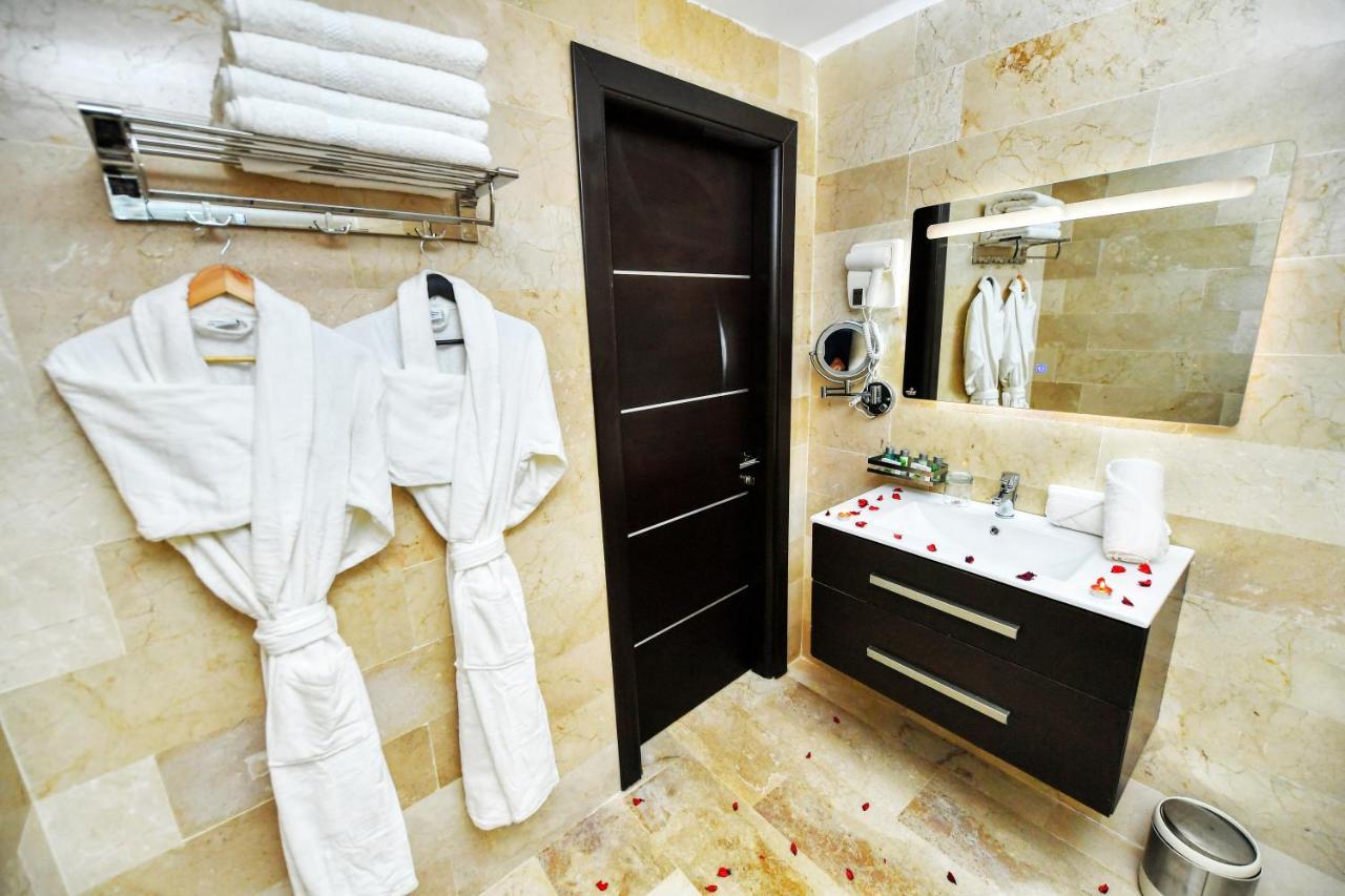 MF Hotel Oran Bir El Djir Buitenkant foto