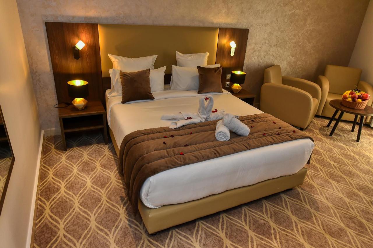 MF Hotel Oran Bir El Djir Buitenkant foto