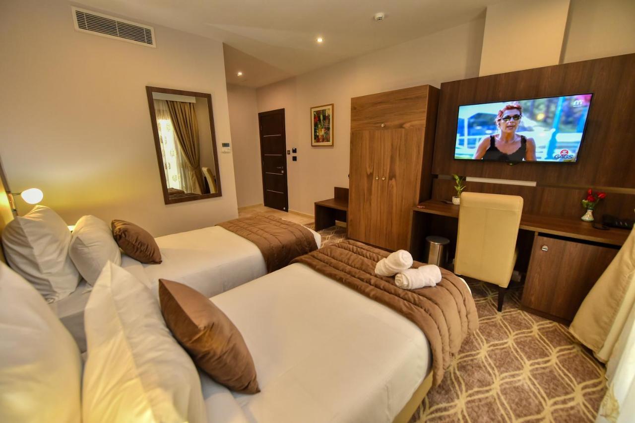 MF Hotel Oran Bir El Djir Buitenkant foto