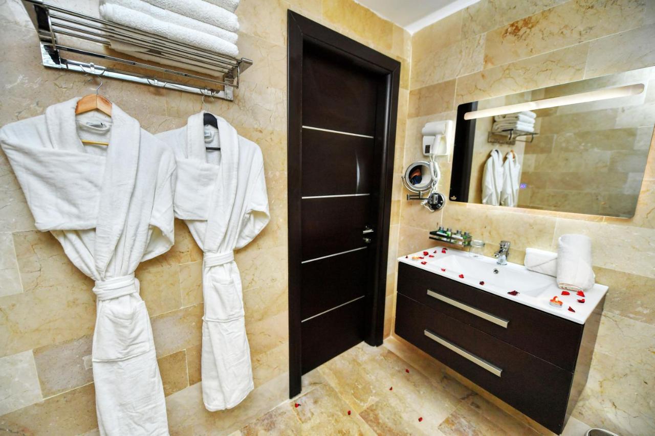 MF Hotel Oran Bir El Djir Buitenkant foto